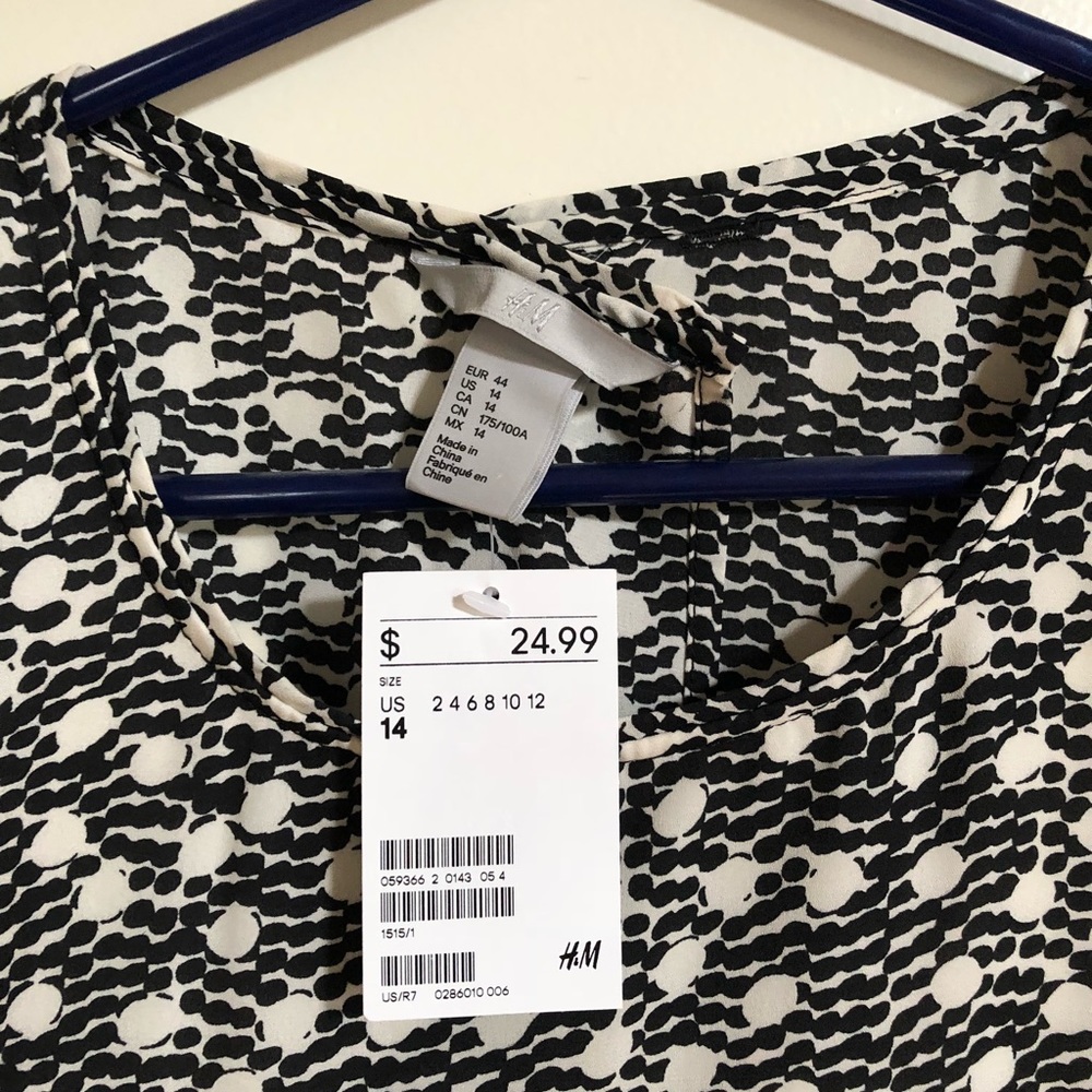 H&M Black Dot Pattern Shell NWT - Picture 4 of 5